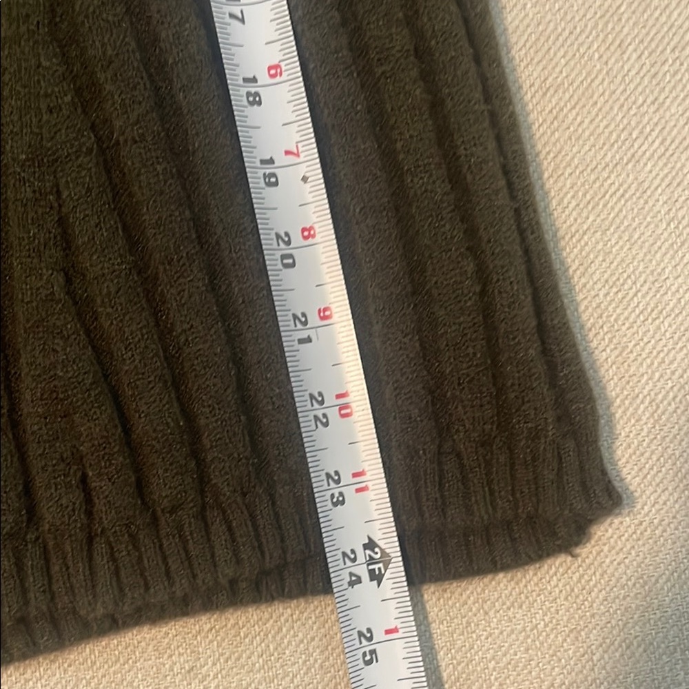 Women’s Ribbed Green Sweater - Picture 6 of 8